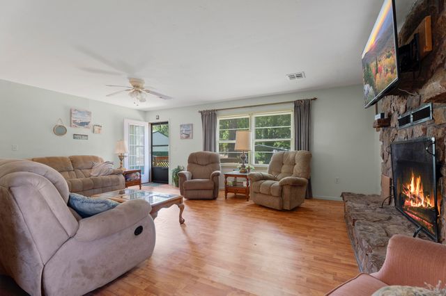 56641 E Lee Road, Afton, OK 74331