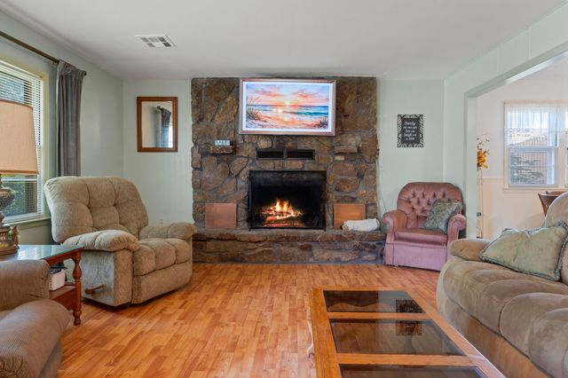 56641 E Lee Road, Afton, OK 74331