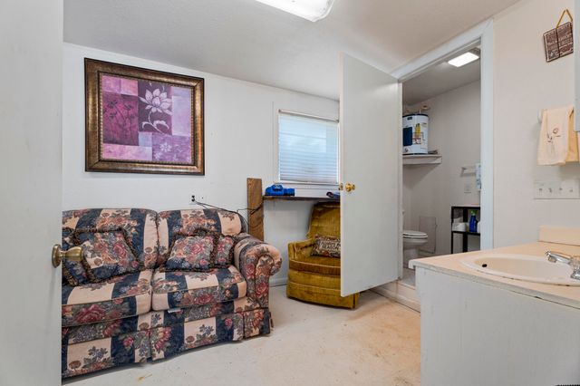 56641 E Lee Road, Afton, OK 74331