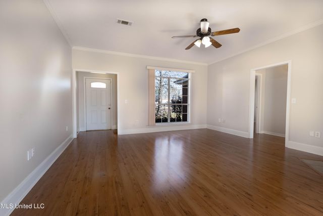 105 Channing Circle, Canton, MS 39046