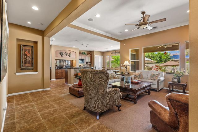 116 Tesori Drive, Palm Desert, CA 92211