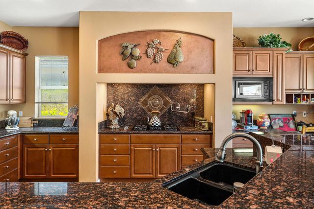 116 Tesori Drive, Palm Desert, CA 92211