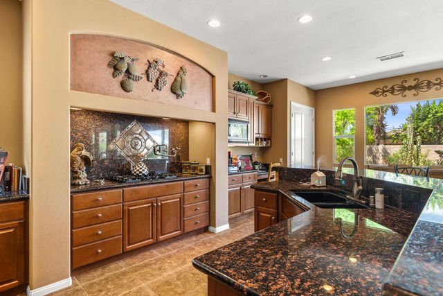 116 Tesori Drive, Palm Desert, CA 92211