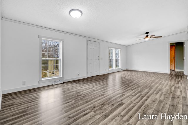 6220 W Riverside Drive, Saranac, MI 48881