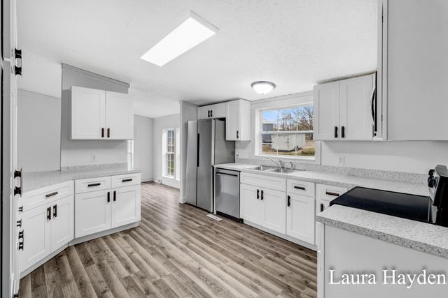 6220 W Riverside Drive, Saranac, MI 48881