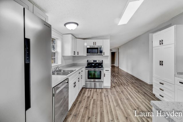 6220 W Riverside Drive, Saranac, MI 48881