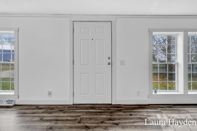 6220 W Riverside Drive, Saranac, MI 48881