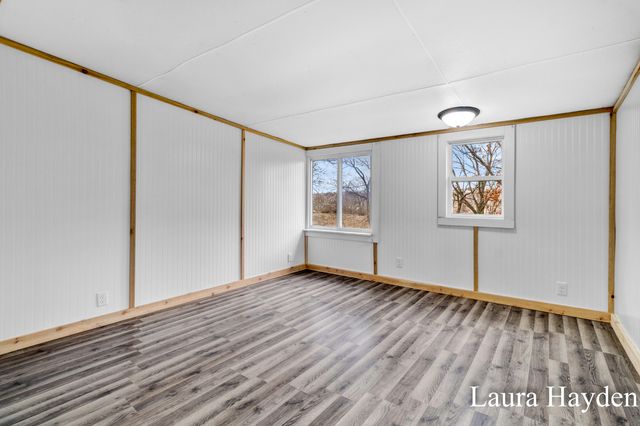 6220 W Riverside Drive, Saranac, MI 48881