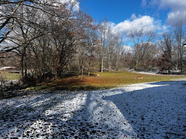 6220 W Riverside Drive, Saranac, MI 48881