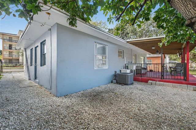 2741 NW 43rd Ter, Miami, FL 33142