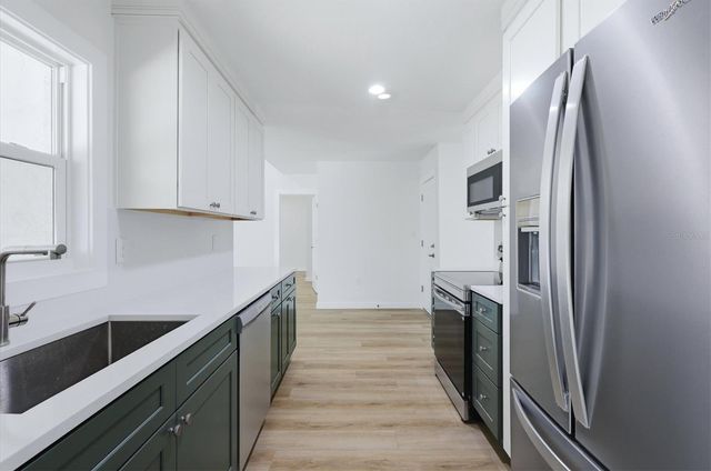 5251 BUNYAN STREET, Sarasota, FL 34232