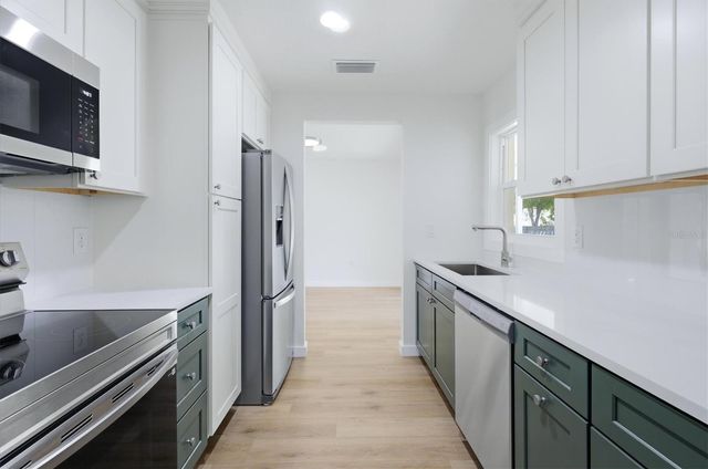 5251 BUNYAN STREET, Sarasota, FL 34232