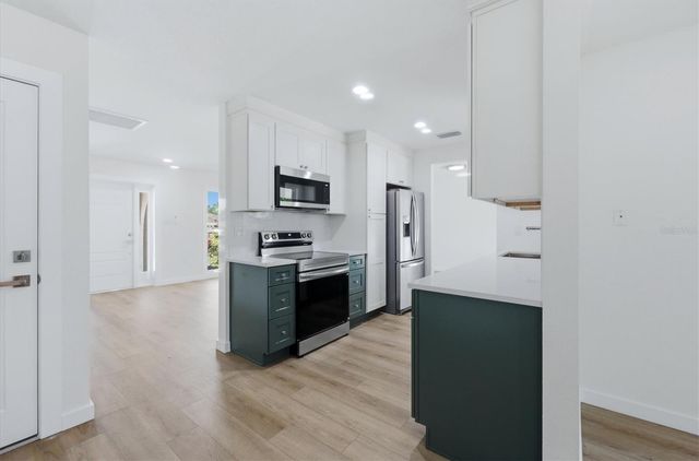 5251 BUNYAN STREET, Sarasota, FL 34232