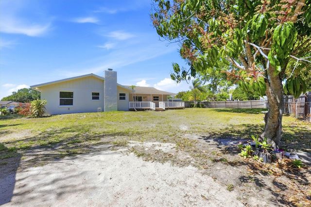 5251 BUNYAN STREET, Sarasota, FL 34232