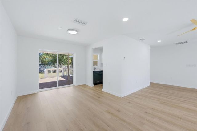 5251 BUNYAN STREET, Sarasota, FL 34232