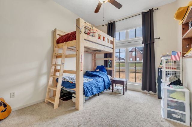 101 Knights Bridge Station, Hendersonville, TN 37075