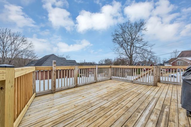 101 Knights Bridge Station, Hendersonville, TN 37075