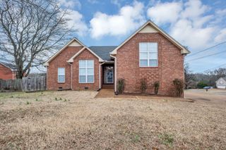 101 Knights Bridge Station, Hendersonville, TN 37075