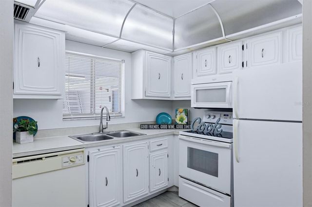 1714 69TH AVENUE W A303, Bradenton, FL 34207