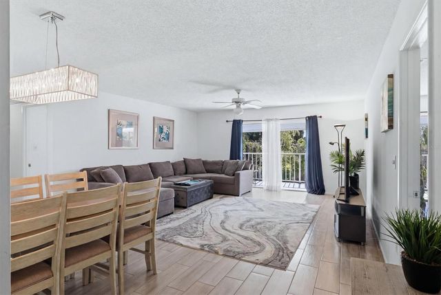 1714 69TH AVENUE W A303, Bradenton, FL 34207
