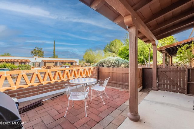 174 S Paseo Tierra Apt C, Green Valley, AZ 85614