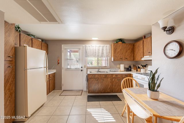 174 S Paseo Tierra Apt C, Green Valley, AZ 85614