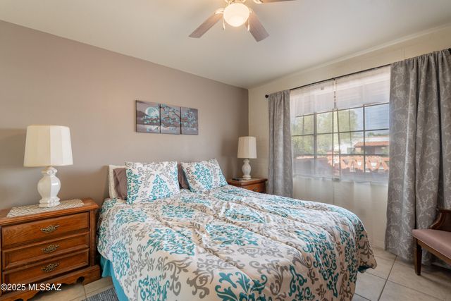 174 S Paseo Tierra Apt C, Green Valley, AZ 85614