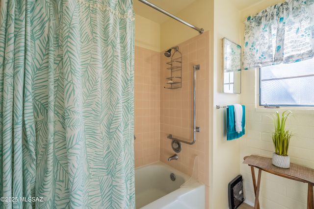 174 S Paseo Tierra Apt C, Green Valley, AZ 85614