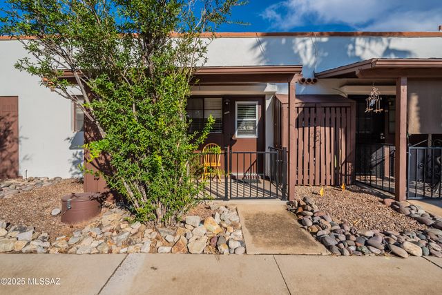 174 S Paseo Tierra Apt C, Green Valley, AZ 85614