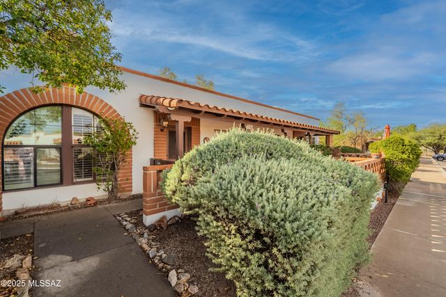 174 S Paseo Tierra Apt C, Green Valley, AZ 85614