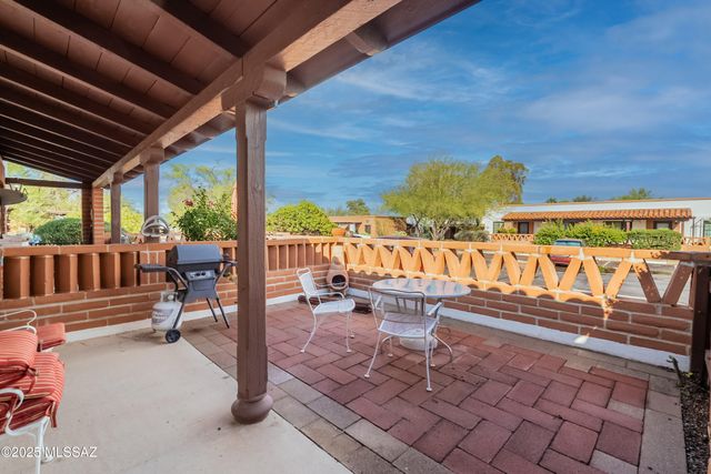 174 S Paseo Tierra Apt C, Green Valley, AZ 85614