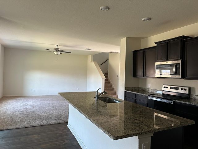 225 Allington CIR, Jarrell, TX 76537