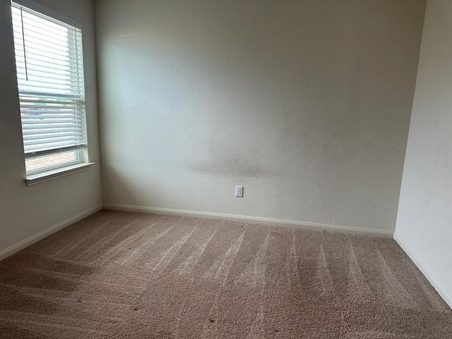 225 Allington CIR, Jarrell, TX 76537