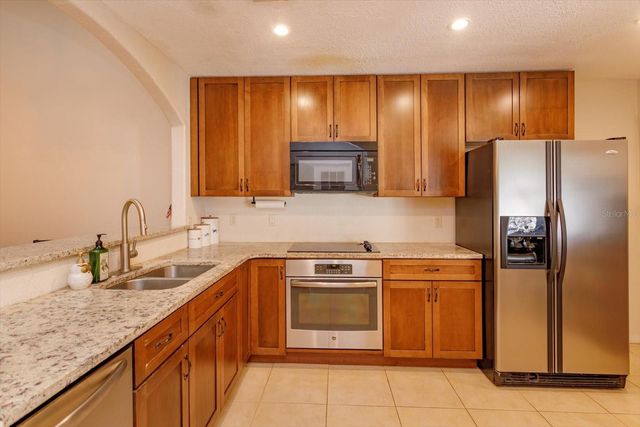 645 LAUREL OAK LANE 113, Altamonte Springs, FL 32701