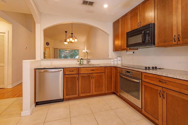 645 LAUREL OAK LANE 113, Altamonte Springs, FL 32701