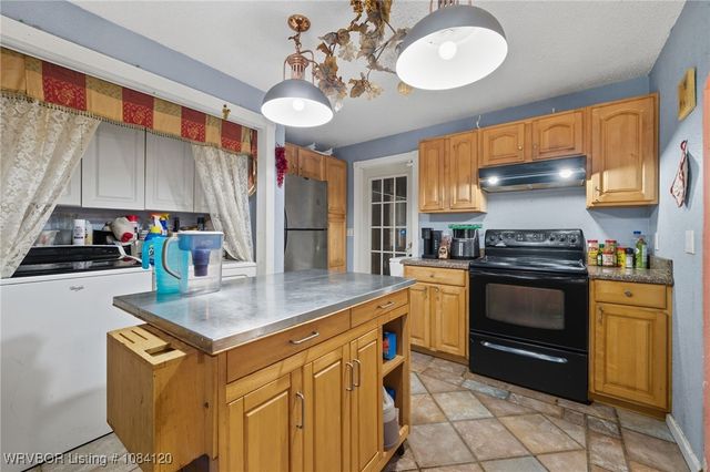 1714 Pleasant Valley Place, Van Buren, AR 72956