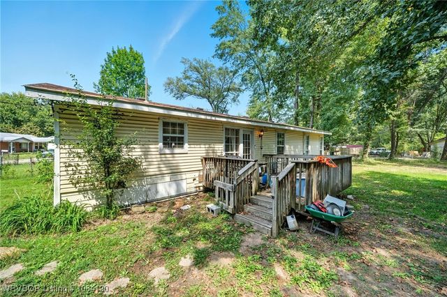 1714 Pleasant Valley Place, Van Buren, AR 72956