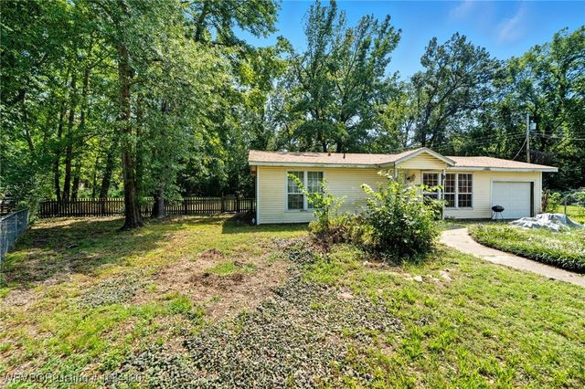 1714 Pleasant Valley Place, Van Buren, AR 72956