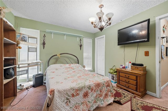 1714 Pleasant Valley Place, Van Buren, AR 72956