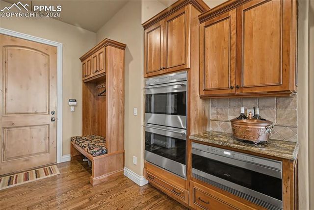 1095 High Lake View, Colorado Springs, CO 80906