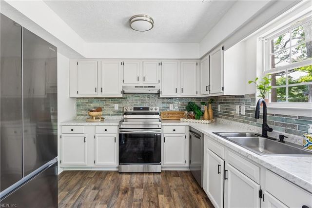 23 Sinton RD, Newport News, VA 23601