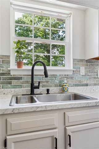 23 Sinton RD, Newport News, VA 23601