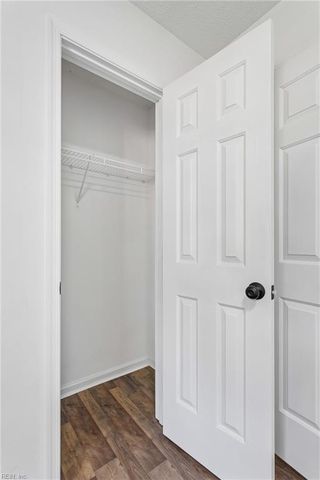 23 Sinton RD, Newport News, VA 23601