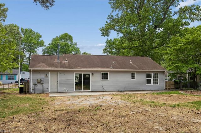 23 Sinton RD, Newport News, VA 23601