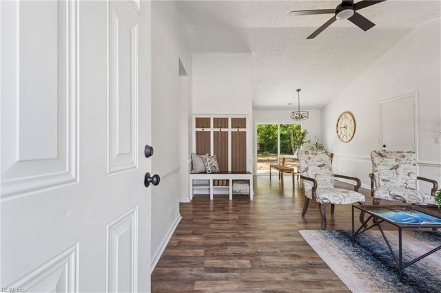 23 Sinton RD, Newport News, VA 23601