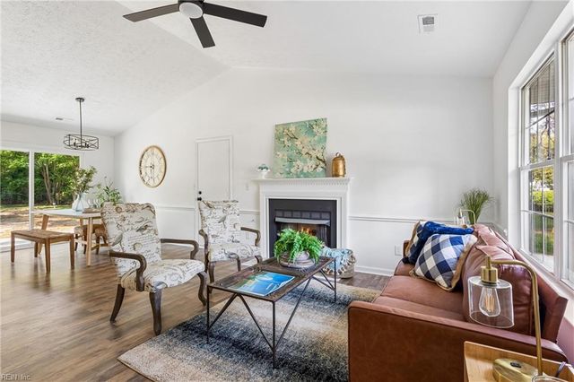 23 Sinton RD, Newport News, VA 23601