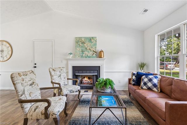 23 Sinton RD, Newport News, VA 23601