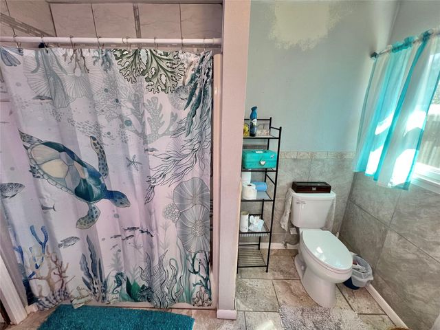 424 Evans Street, Angleton, TX 77515