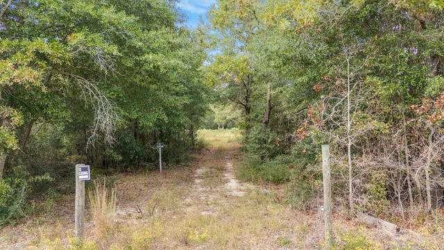 5751 County Road 1087, Defuniak Springs, FL 32433