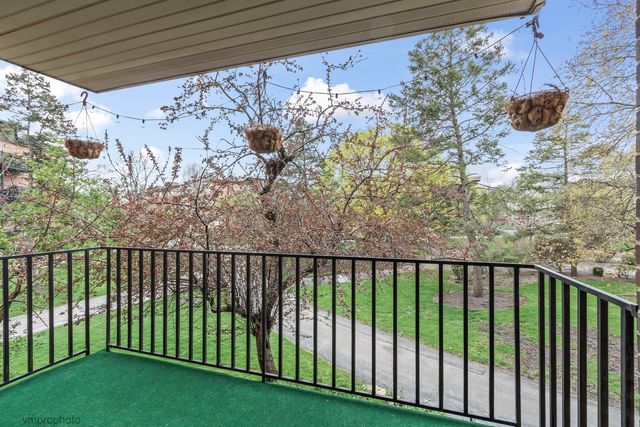 1116 S New Wilke Road 2209, Arlington Heights, IL 60005